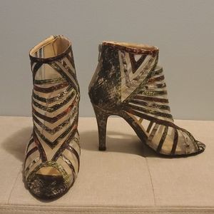 size 6, womens heels